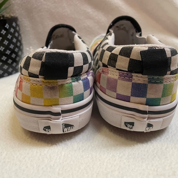 VANS - Picture 5 of 7